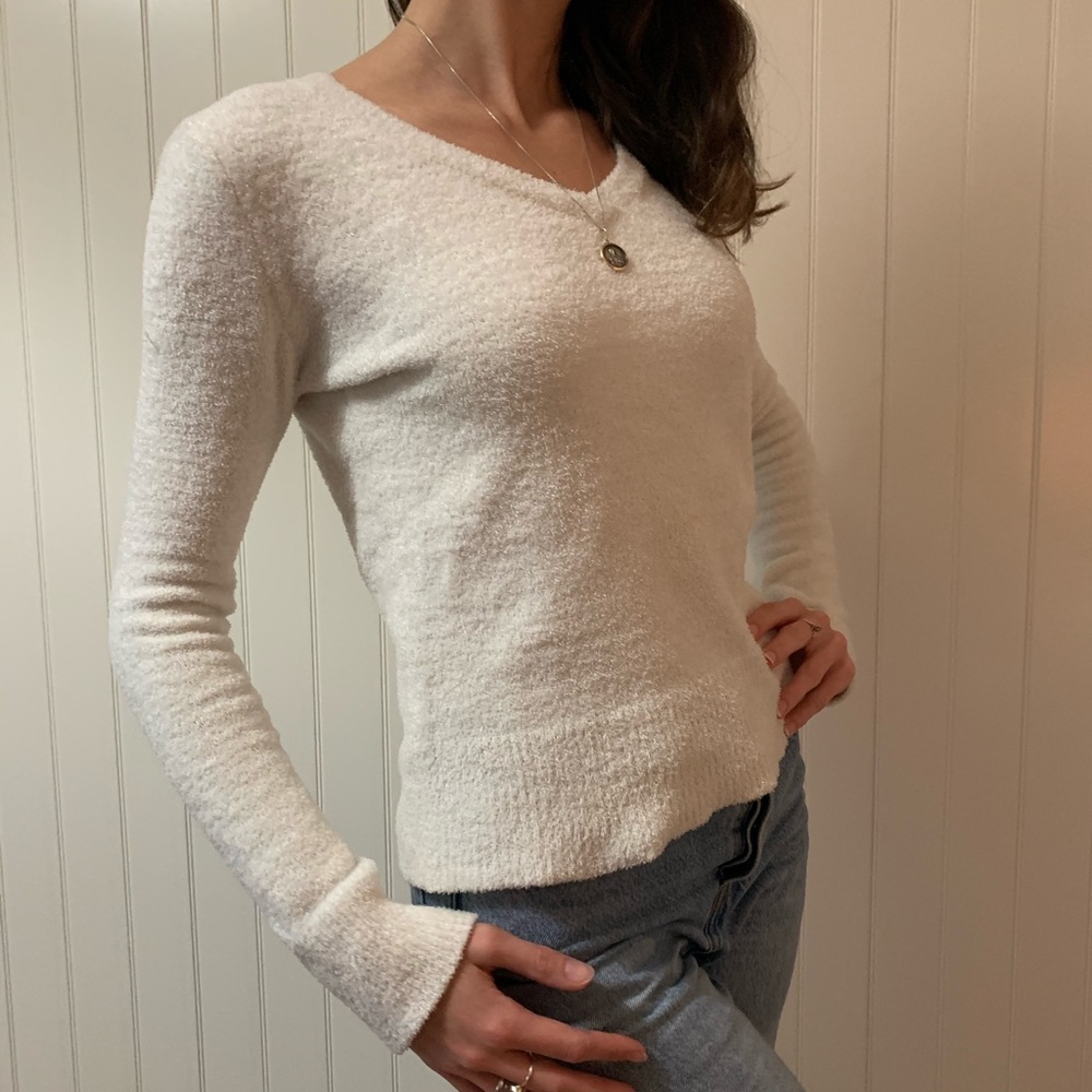 Women’s V-Neck Sweater